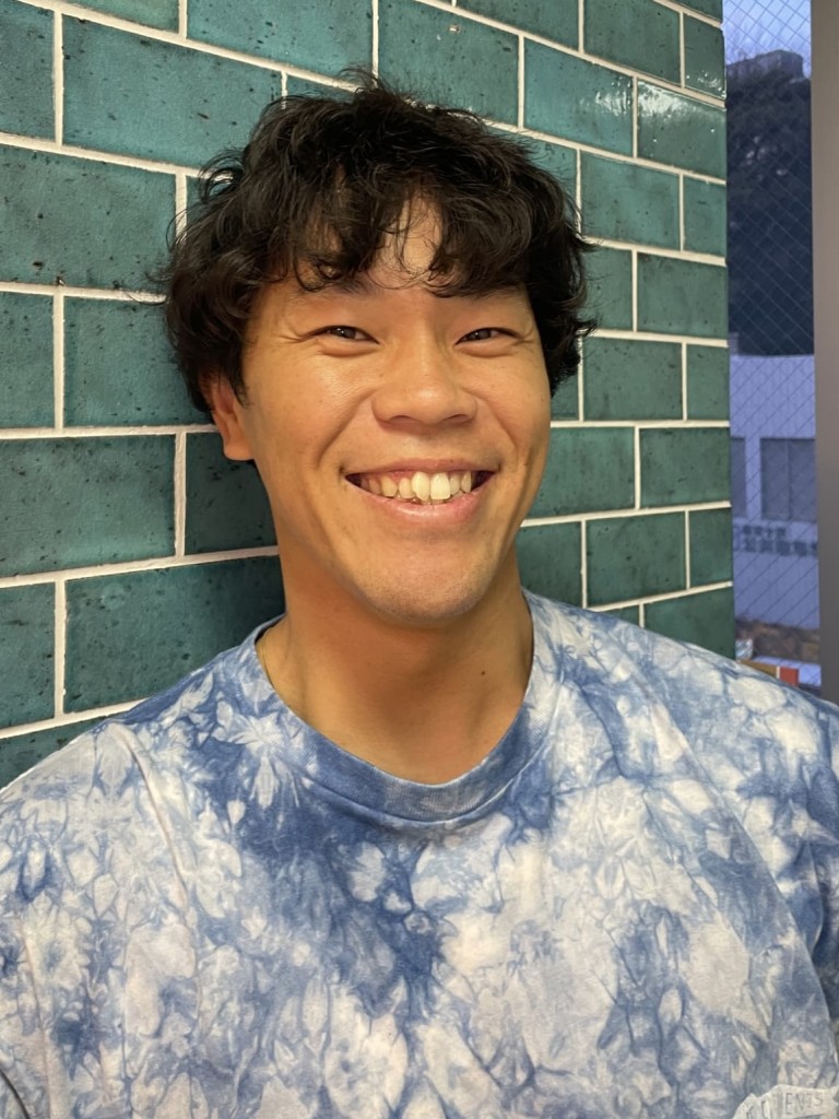 講師